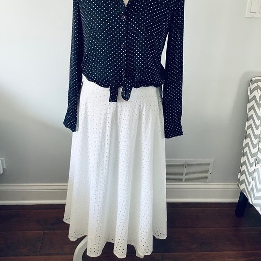 BEAUTIFUL EYELET FULL SKIRT NWT!