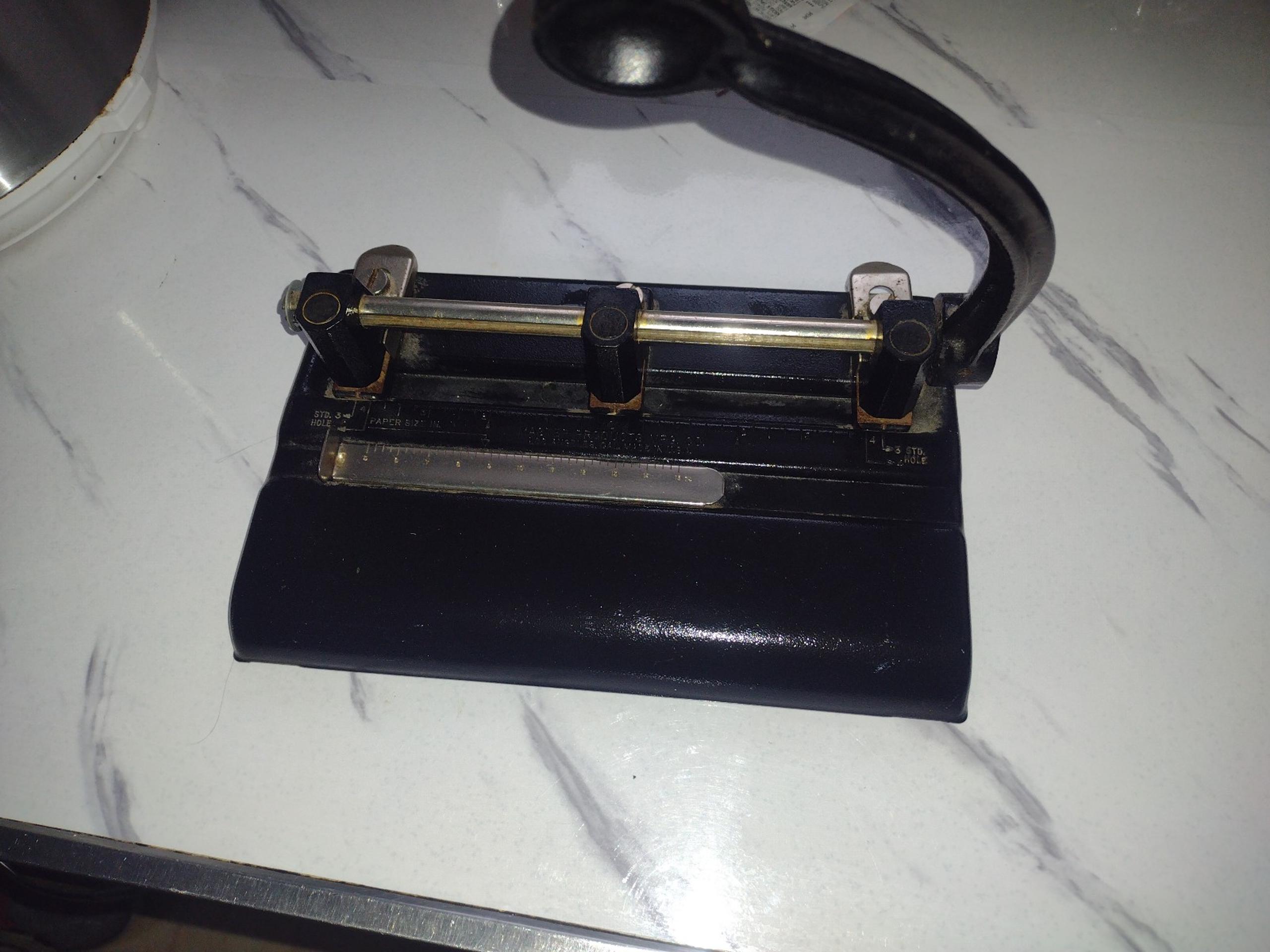 Master products hole punch