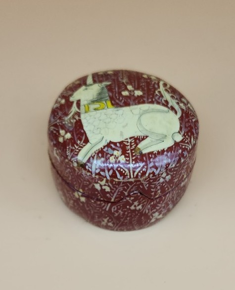 Vintage Unicorn Round Red Trinket Box Paper Mache Kashmir India 2.5in Diameter