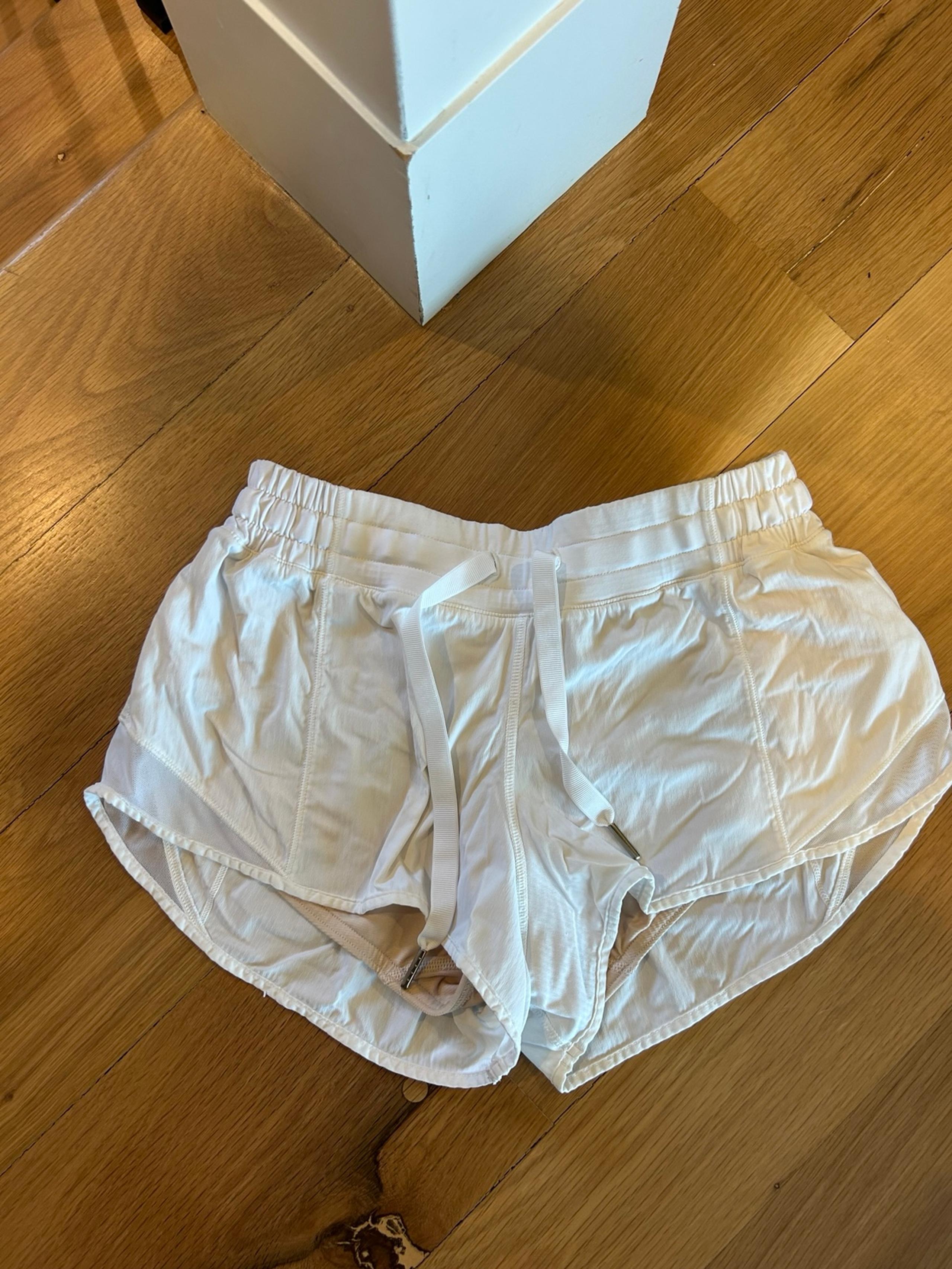 Lululemon Hotty Hot White Shorts 6