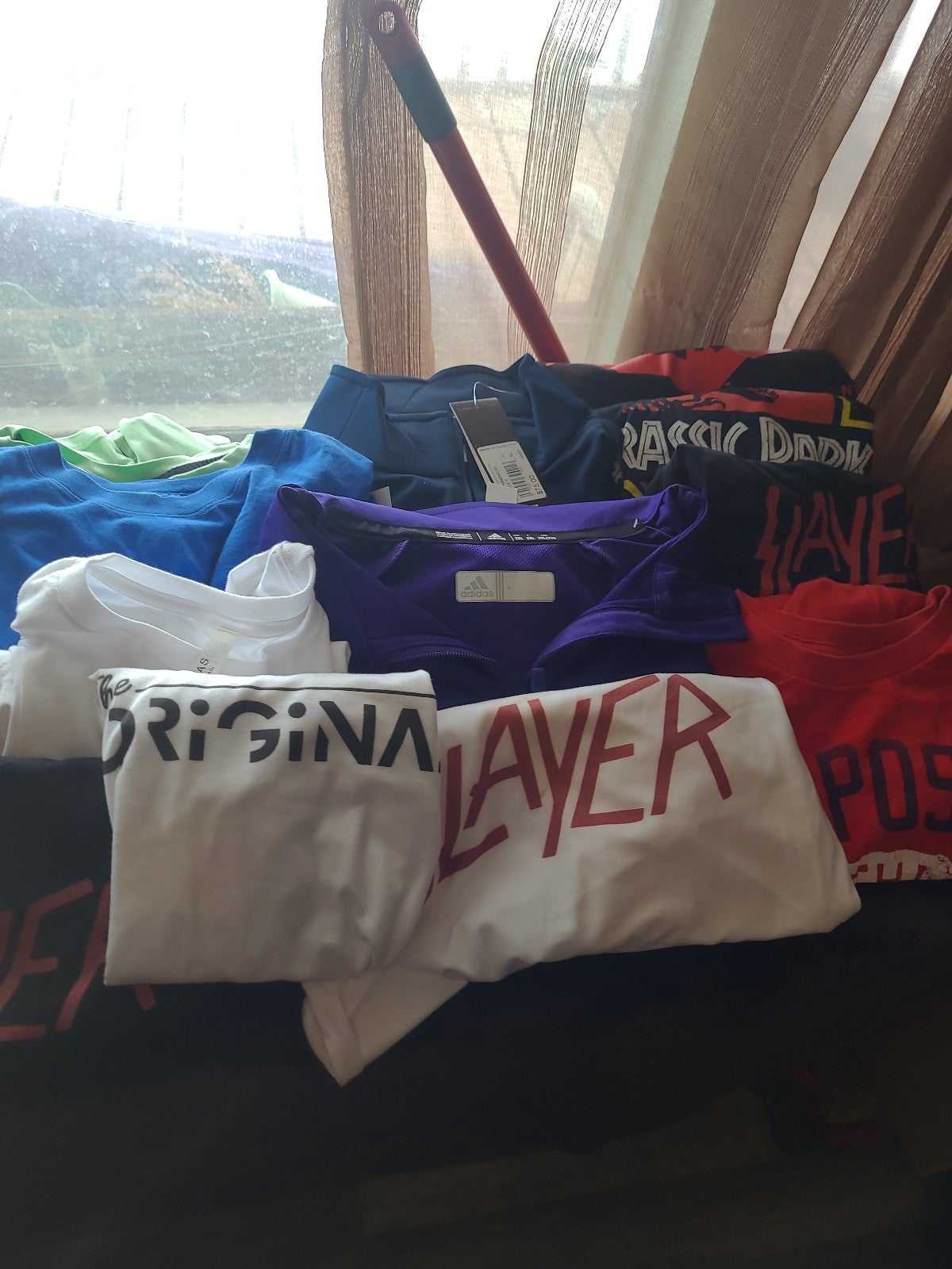 Mixed clothing lots
