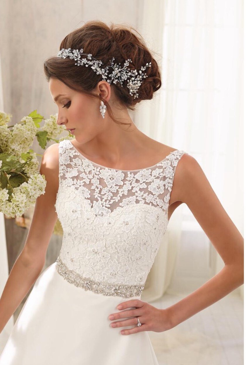 Wedding Gown - Size 14 - White/Silver