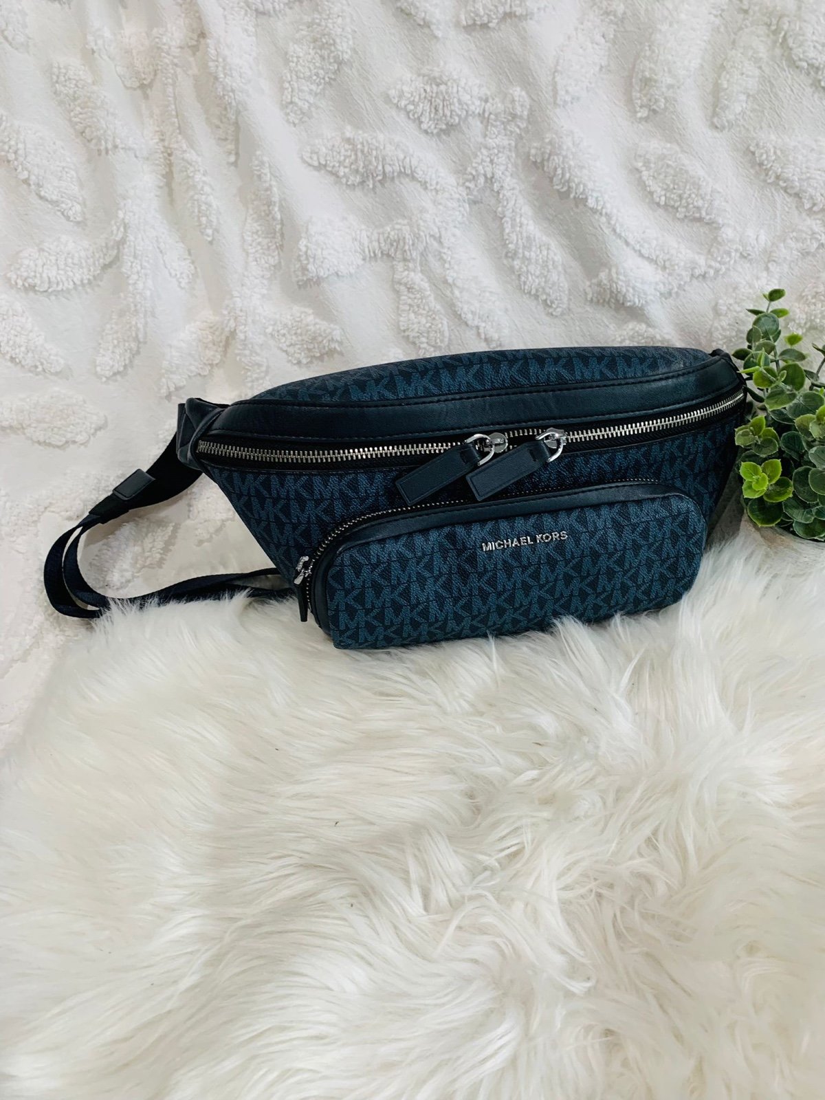 michael kors utility belt bag