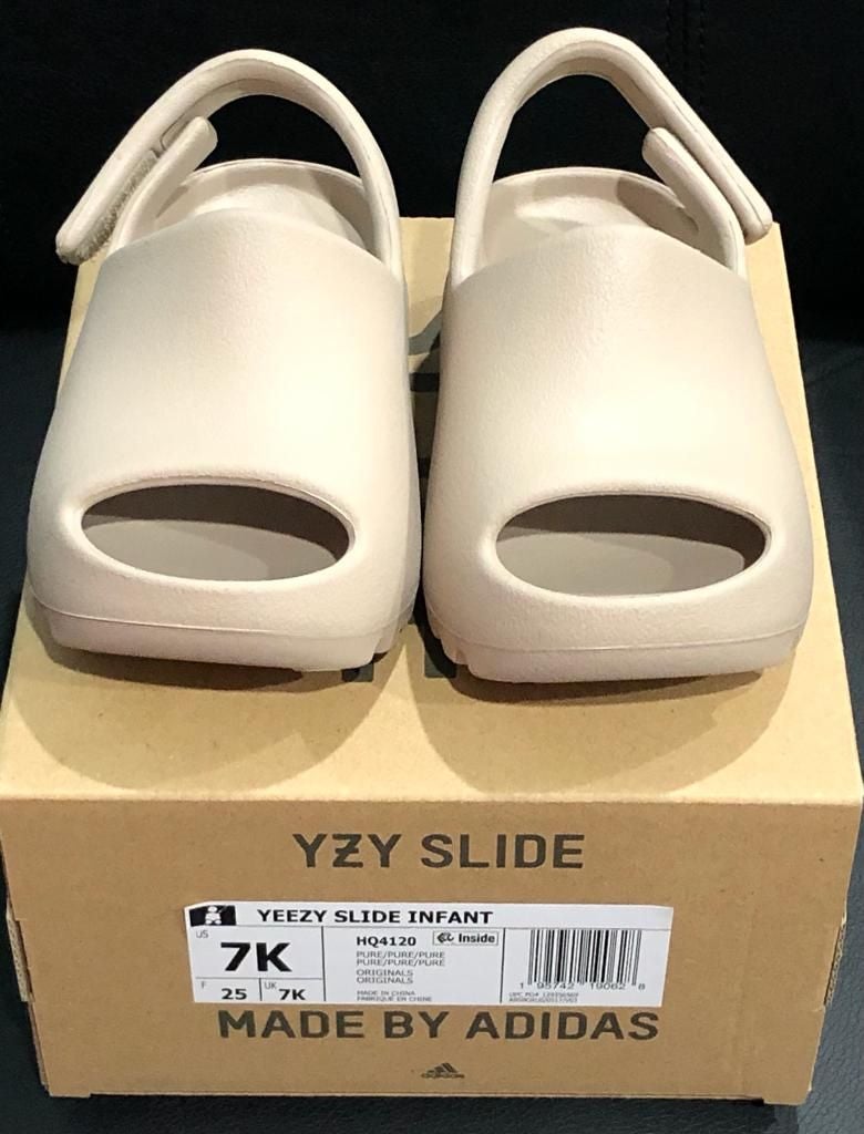 Yeezy Slide Infant.