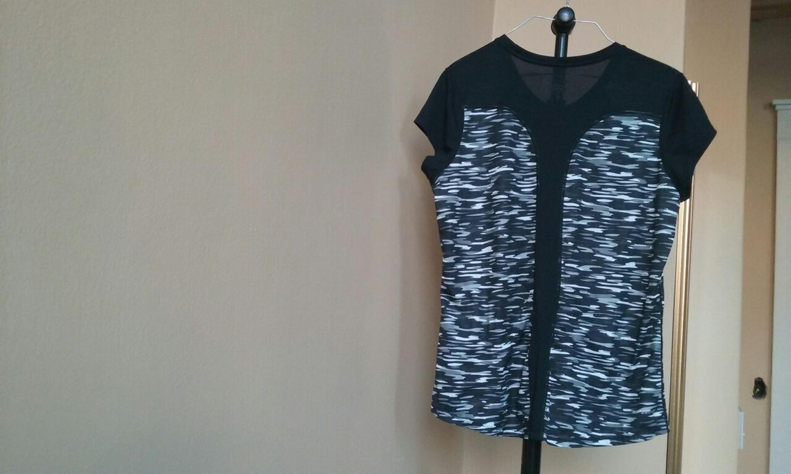 Nike Women's Sports Blouse