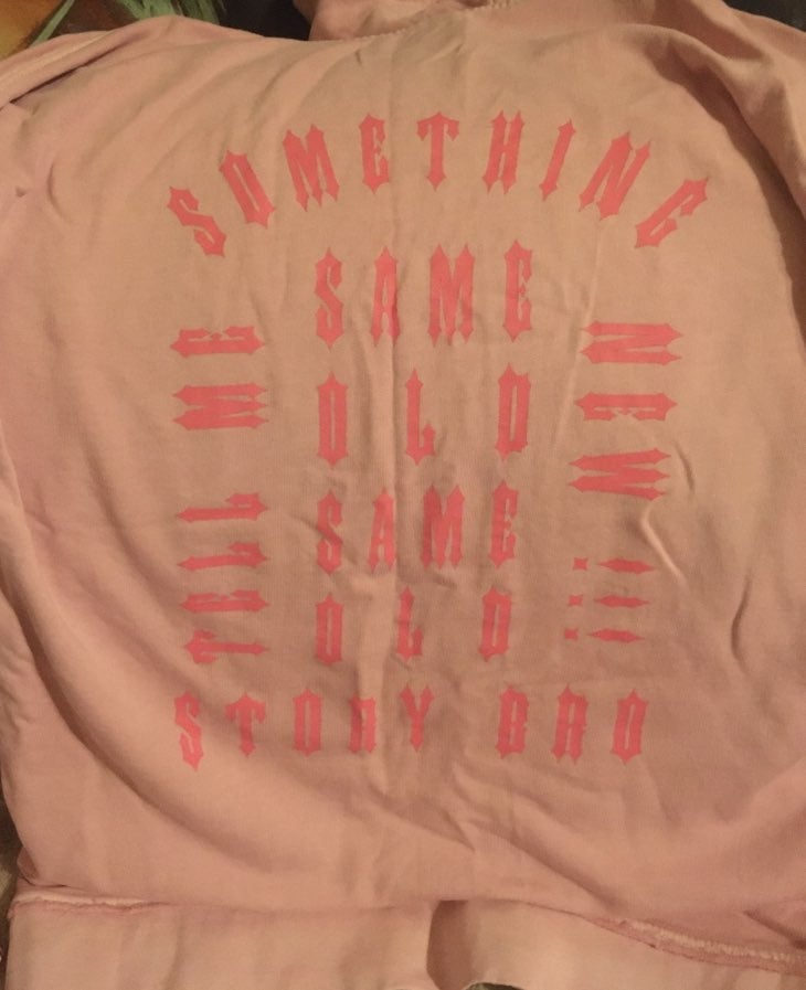 DIVIDED RARE VINTAGE PINK GRAPHIC HOODIE
