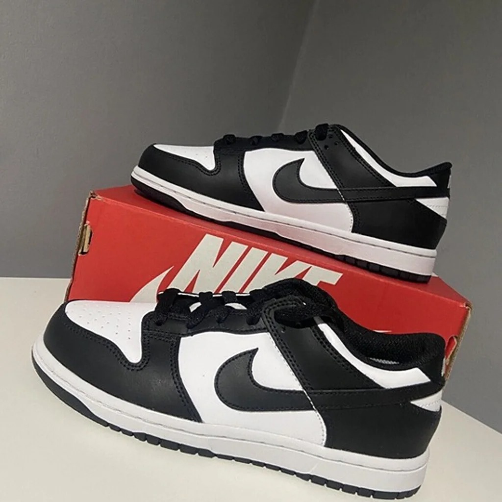 Nike dunk low panda