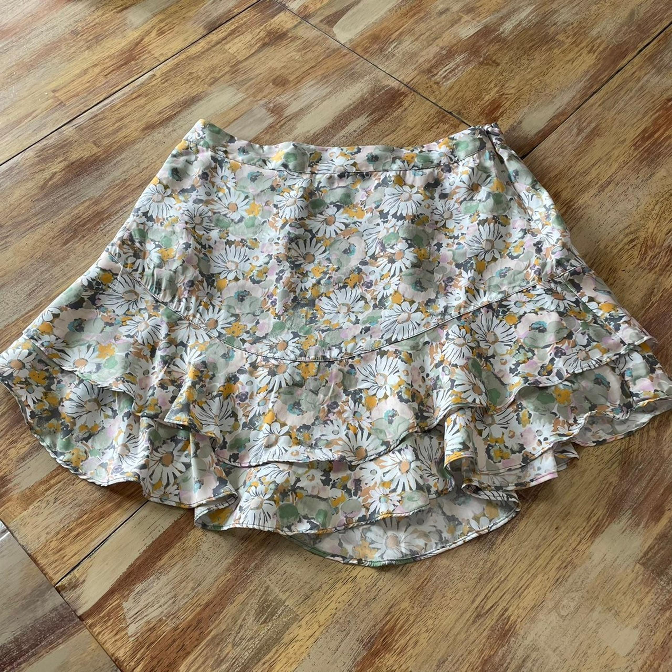 Lauren Conrad Floral Print Lined Mini Skirt with Side Invisible Zipper - Size L