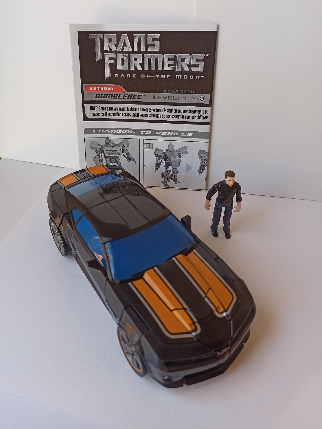 Transformers DOTM Stealth Bumblebee & Sam Witwicky Human Alliance Hasbro 2011