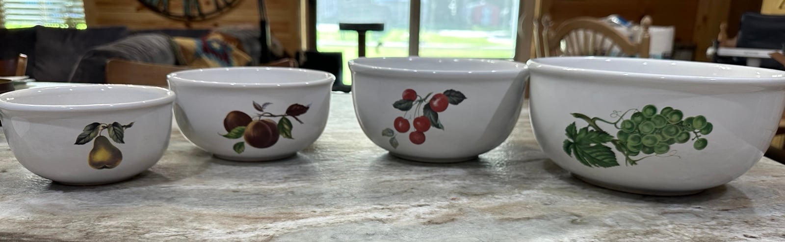 Vintage ceramic Cordon Bleu (4) Piece Mixing Bowl set.