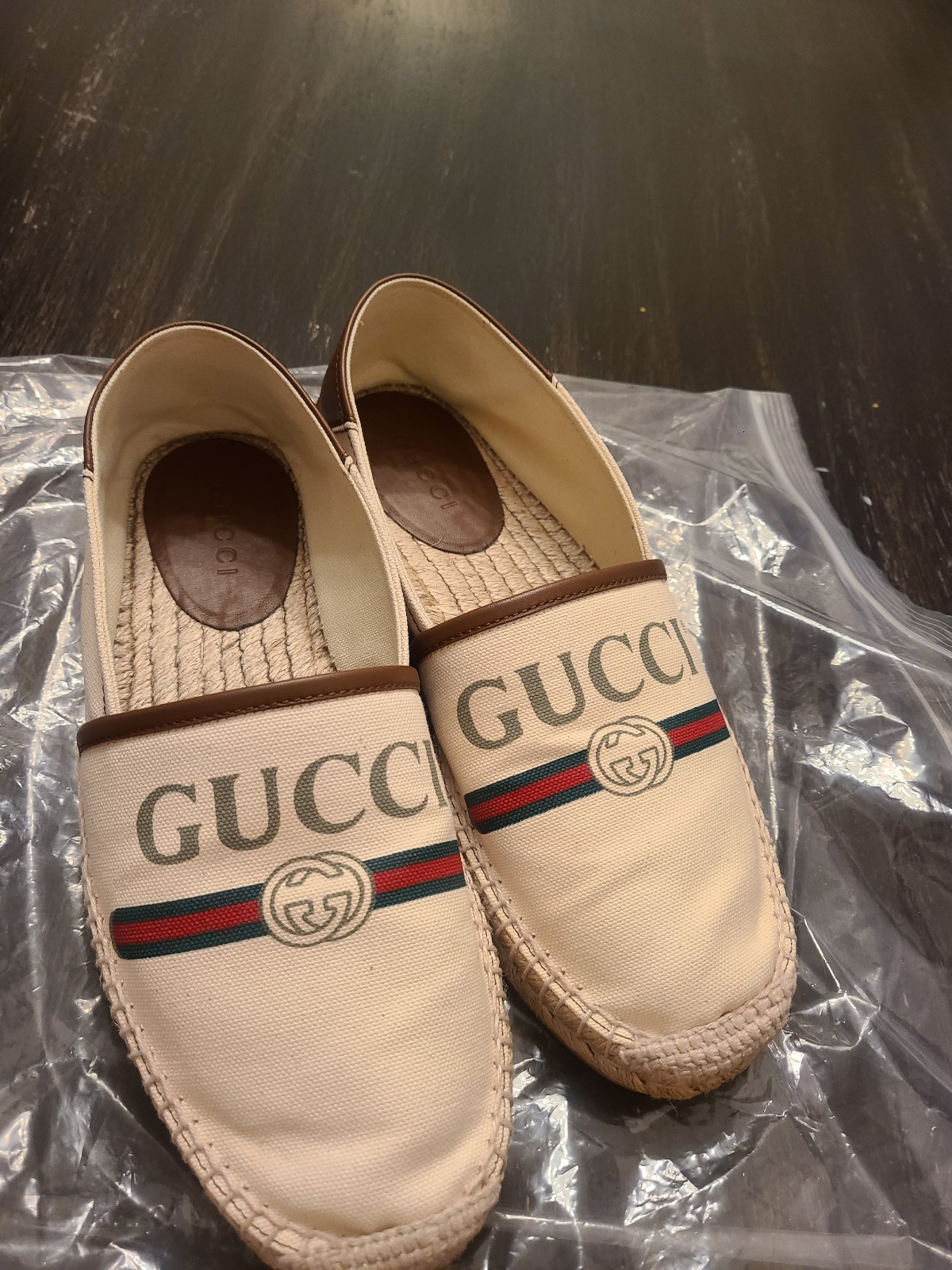 Gucci Canvas flats