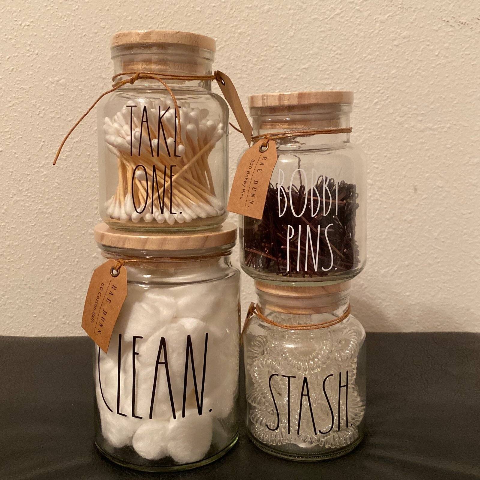 Rae Dunn Bathroom/accessory set