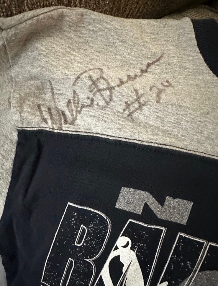 Raiders NFL kids T-Shirt with a Willie Brown autograph