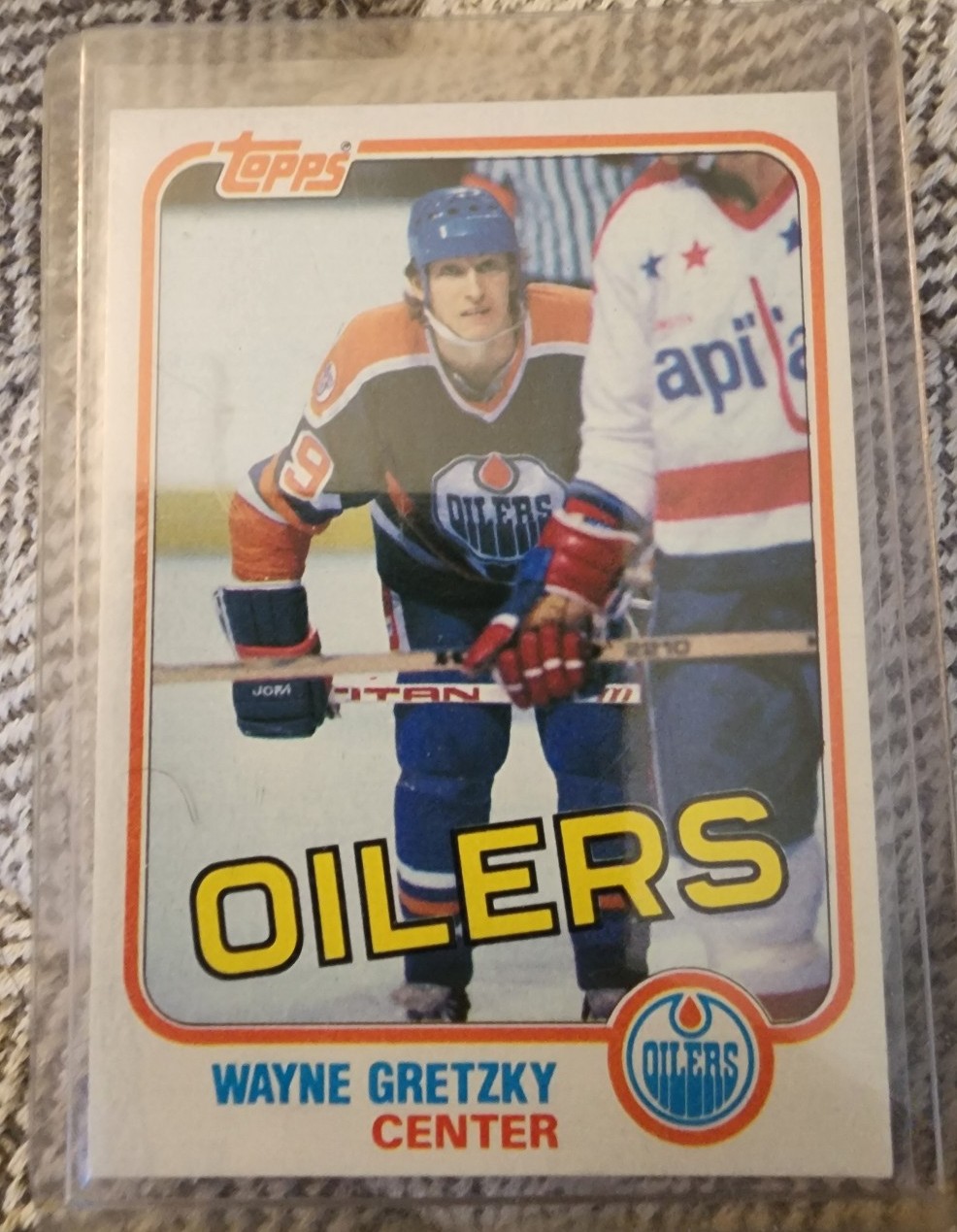 TOPPS #16 WAYNE GRETZKY SECOND YR CARD