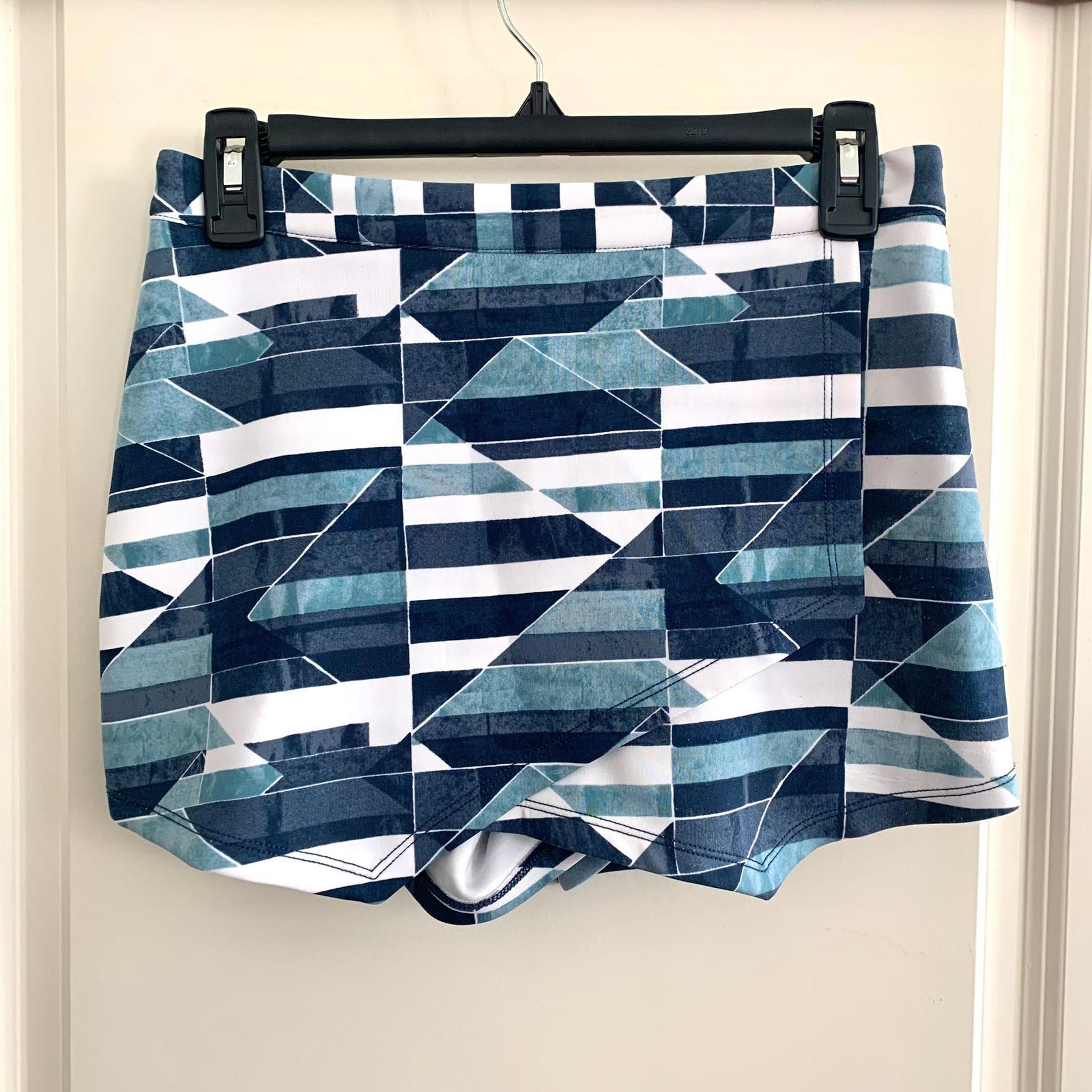 Abercrombie & Fitch Abstract Geometric Print Skort in Blue