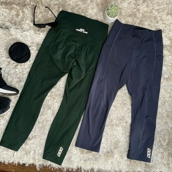 (2) EUC Lorna Jane Ankle Capri Leggings Small Navy Forest Green