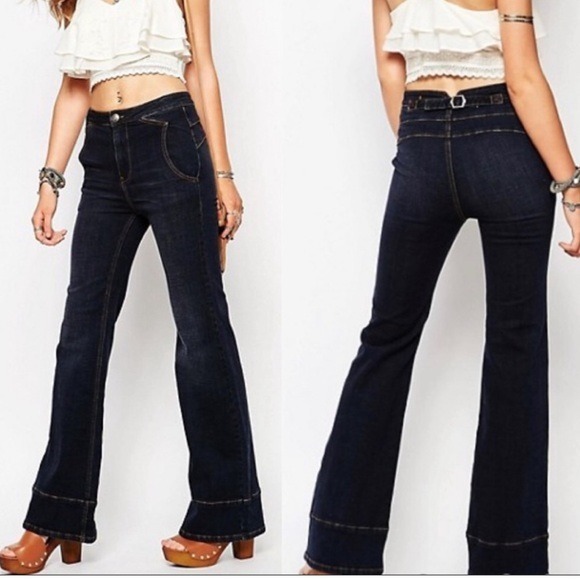 Free People Bewick '70s High Rise Wide Flared Leg Jeans Dark Wash Denim 25