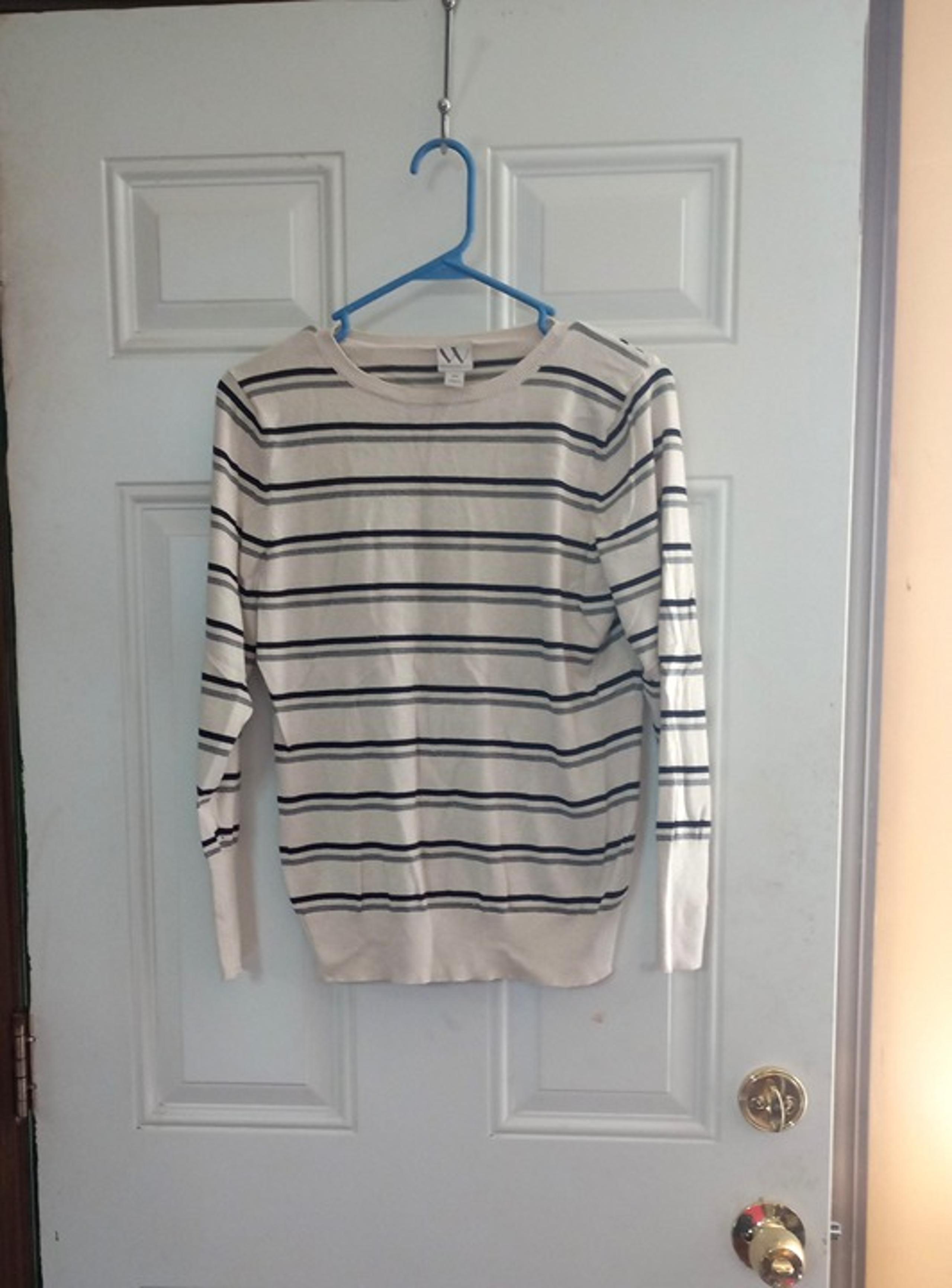 Worthington Womens Petite Medium Sweater RN93677 Gray Black Stripes Crew Neck