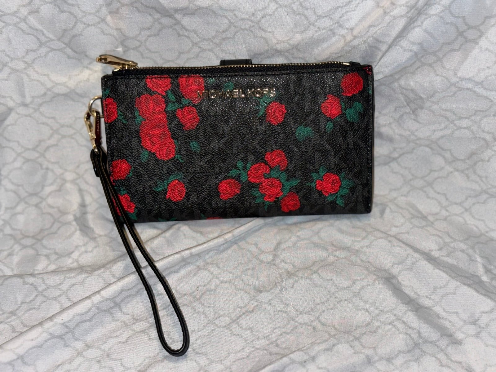 Michael Kors wristlet wallet