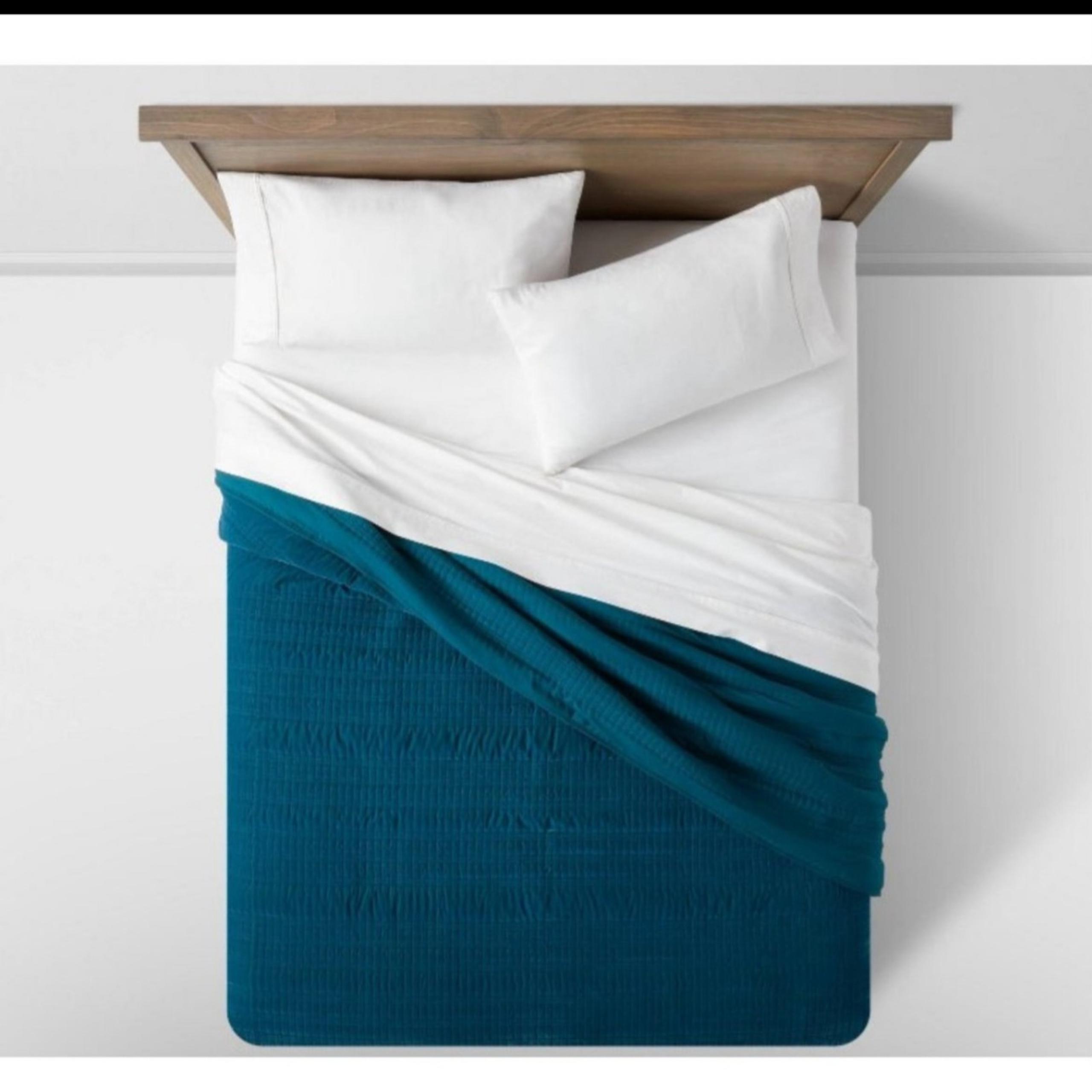 King Lofty Velvet Quilt - Threshold™