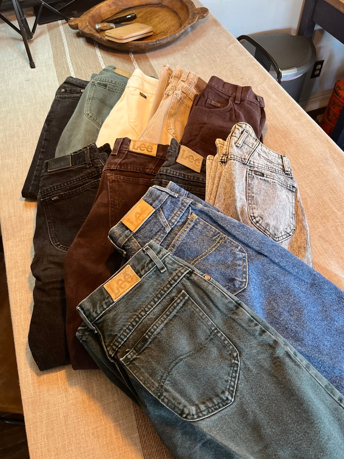 LOT OF VINTAGE LEE WOMANS JEANS