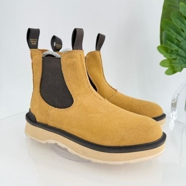 Sorel Hi Line Waterproof Chelsea Boots Tan Yellow Black Women’s Size 5.5 Comfy