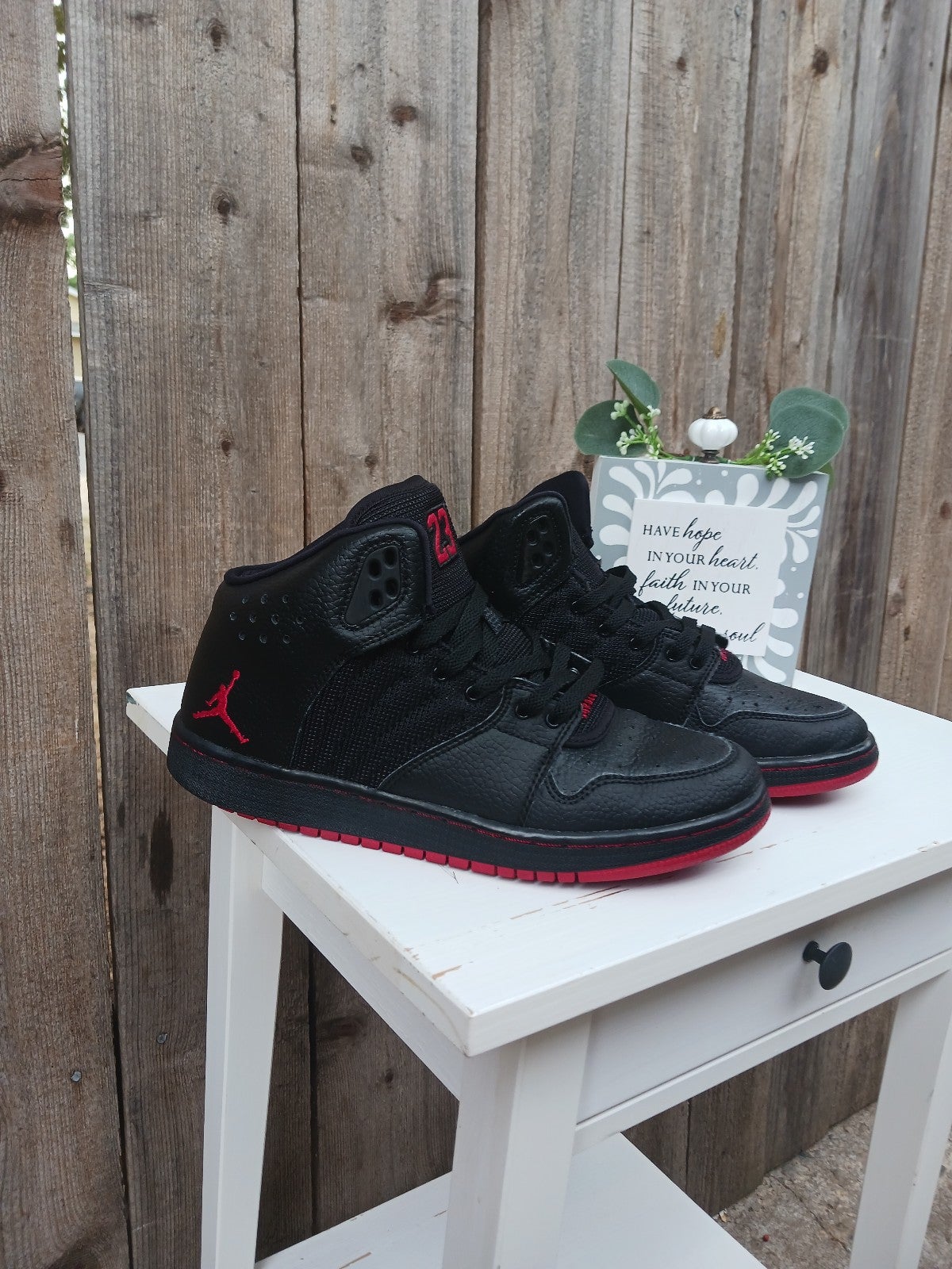 Nike Jordan l Flight 4 Premium Black/Red Boys Size 6.5Y