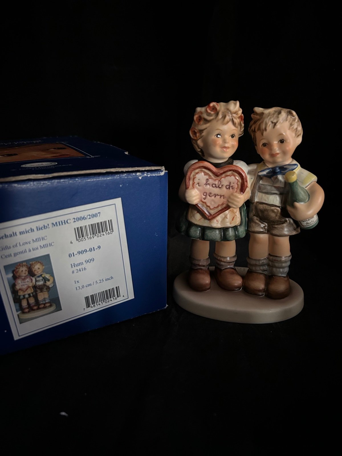 Gifts of Love Hummel