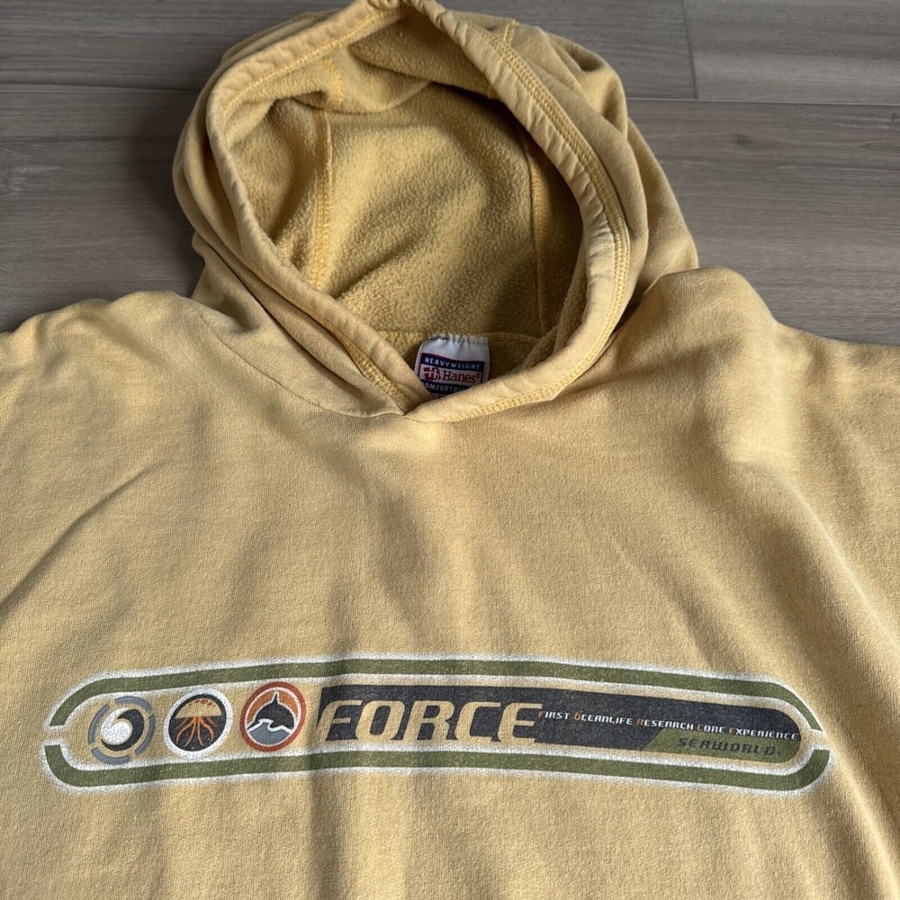 Vintage SeaWorld Force Hanes Heavyweight Comfort Sweatshirt Hoodie Yellow XL