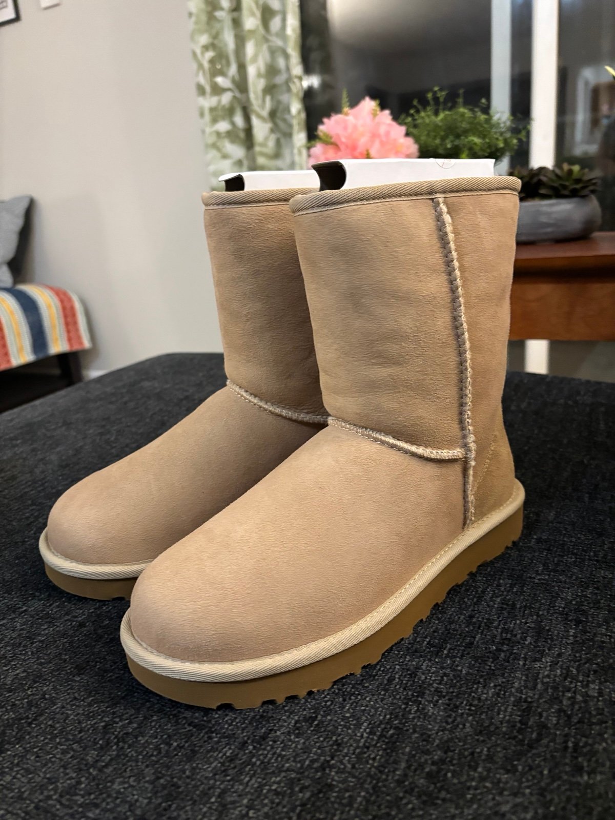 UGG Boot Classic Short II Size 6