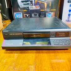 Nice SONY CDP-CE105 5 Disc Changer CD Player Compact Disc Hybrid D/A Converter