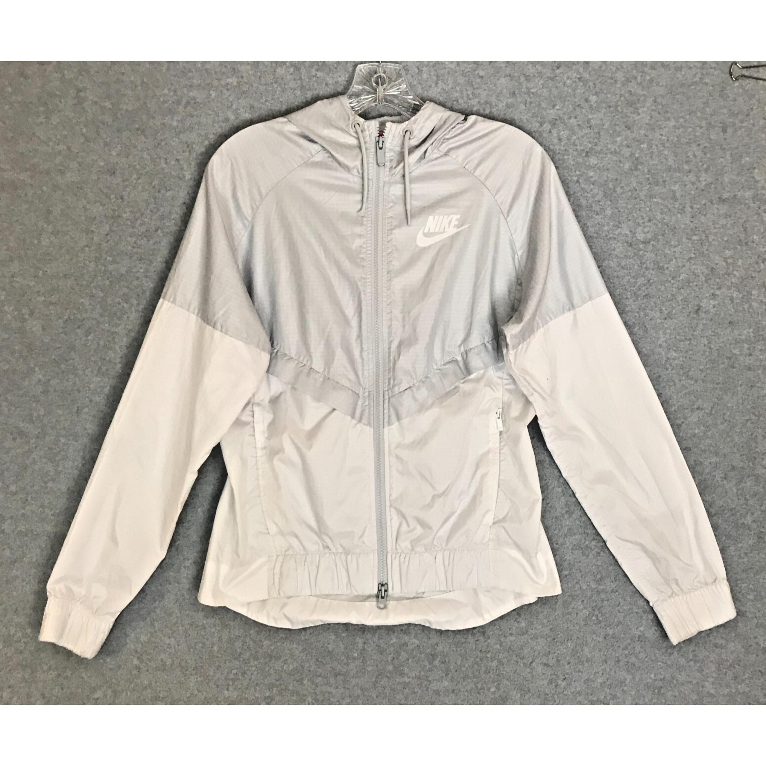 Nike Golf Windbreaker Hoodie Jacket Womens Small Gray White Swoosh Zip Pockets
