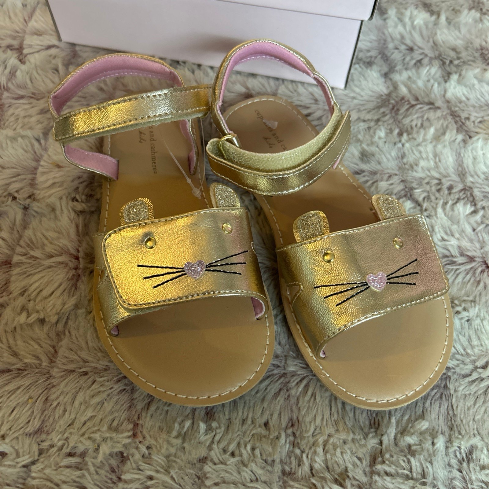 Cupcakes And Cashmere Girl Cat Sandals Size 12