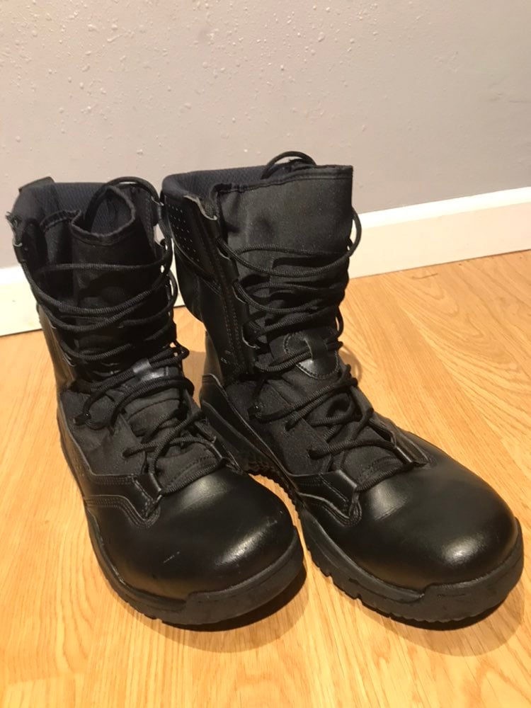 Nike SFB feild 2 8 Boots, size: 10.5