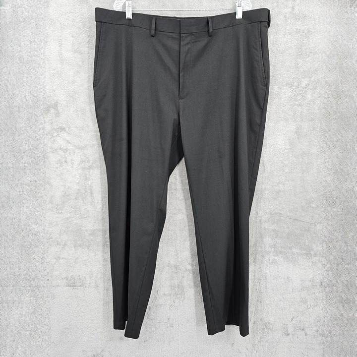 JM Haggar Dress Pants Slacks 42x30 Black Classic Fit Stretch Waist Comfortable