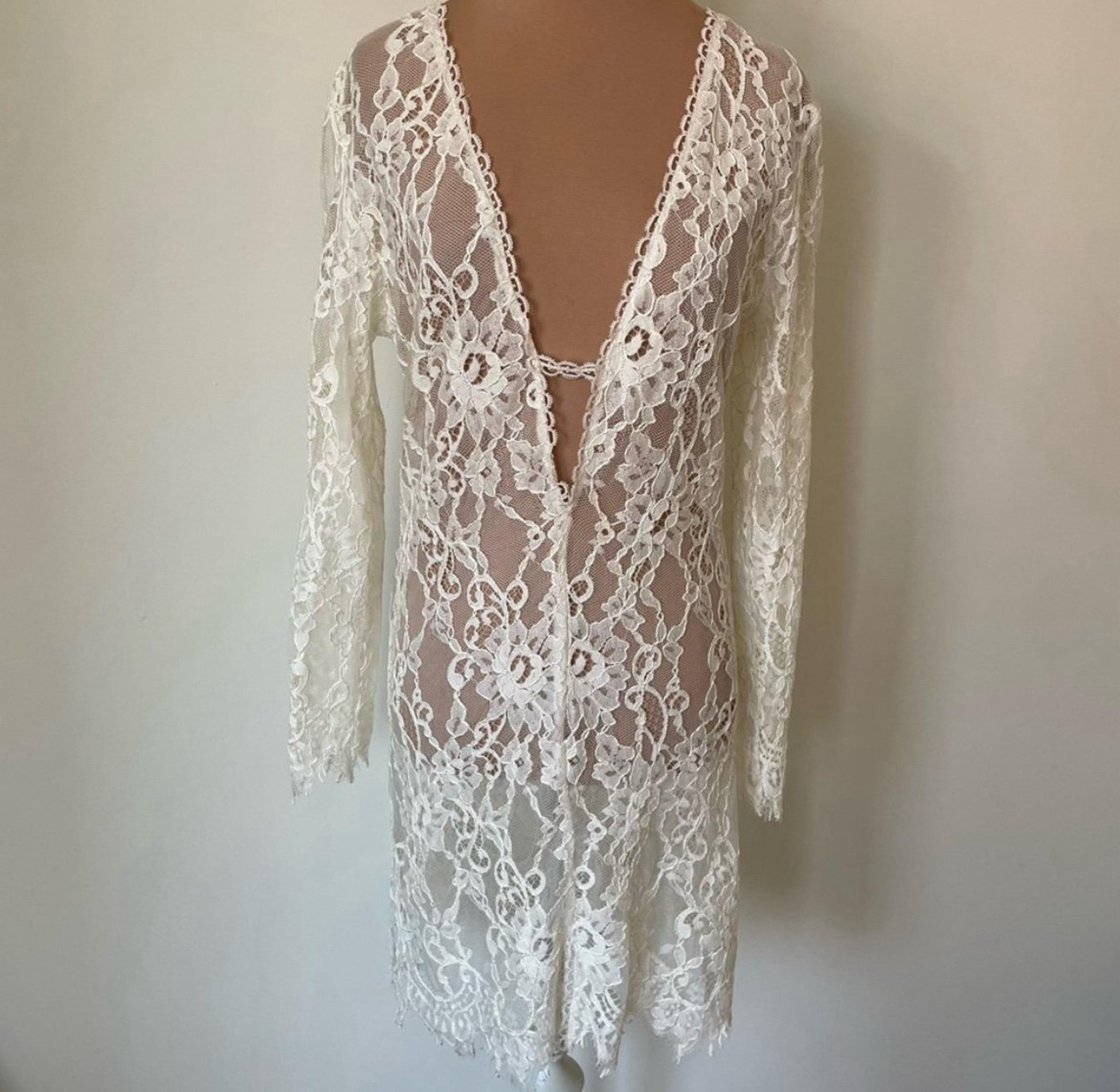 Alexis Lace Long Sleeve Deep V-Neck Sheer Eyelash Trim Ivory Dress EUC Size S