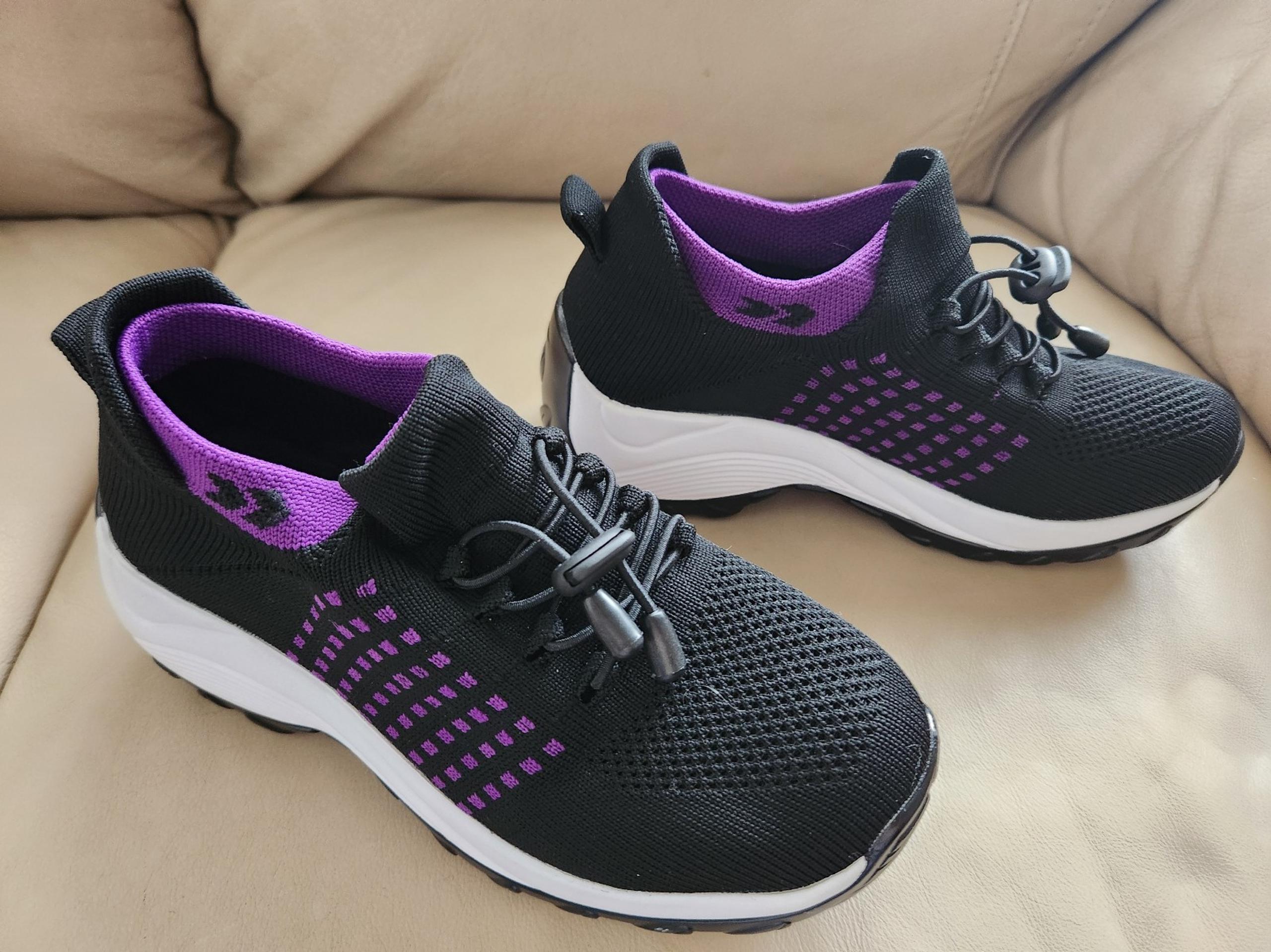 Gym shoes