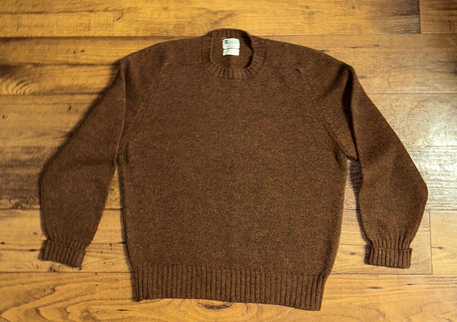 Seeley by Alan Paine ~ England ~ Men’s Size 44 (Large) ~ 100% Wool Brown Sweater
