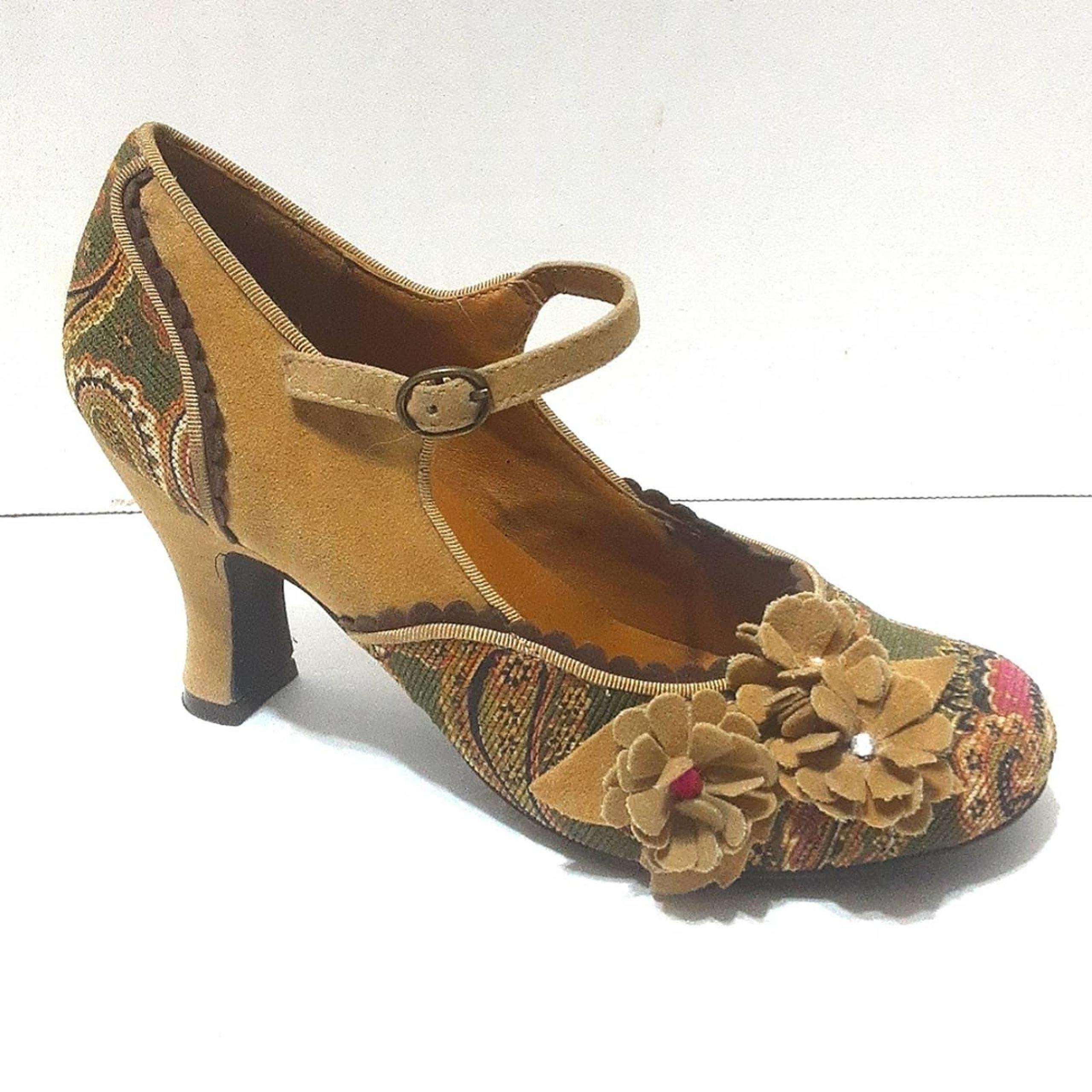 Dolce by Mojo Moxy Lolita Pumps US 6.5