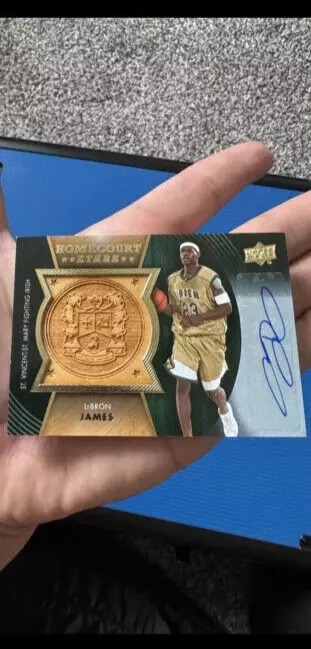 LEBRON JAMES AUTO UPPER DECK HOME COURT AUTOGRAPH SIGNED CARD GOLD