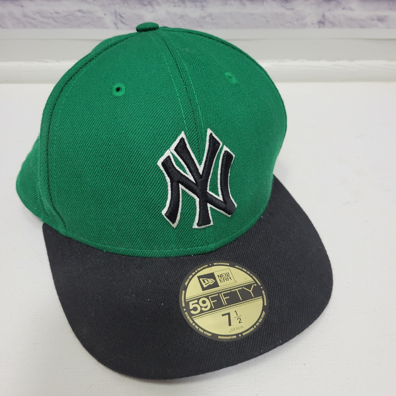 New Era 59Fifty New York Yankees 100% Wool Fitted Cap Size 7.5 Green Black Hat
