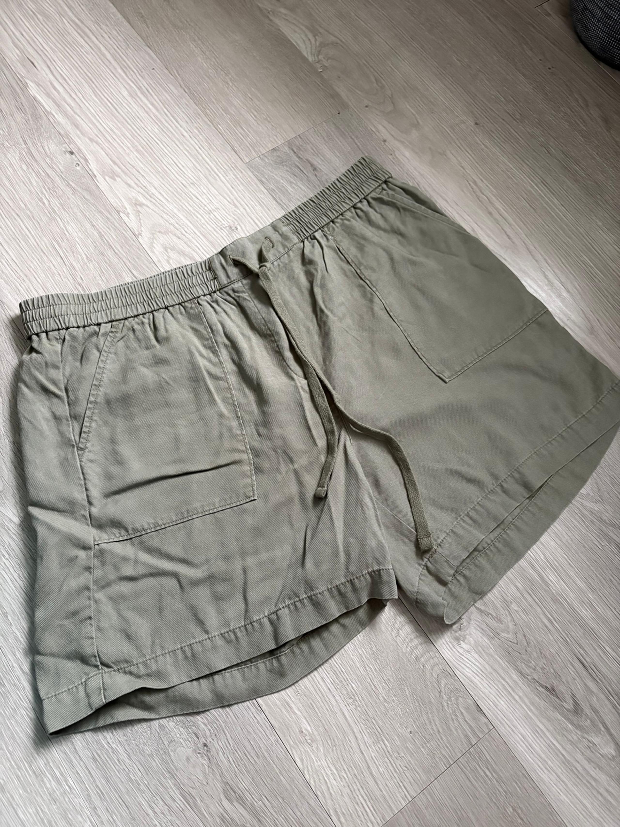 Talbots Pull On Lyocell Shorts #954