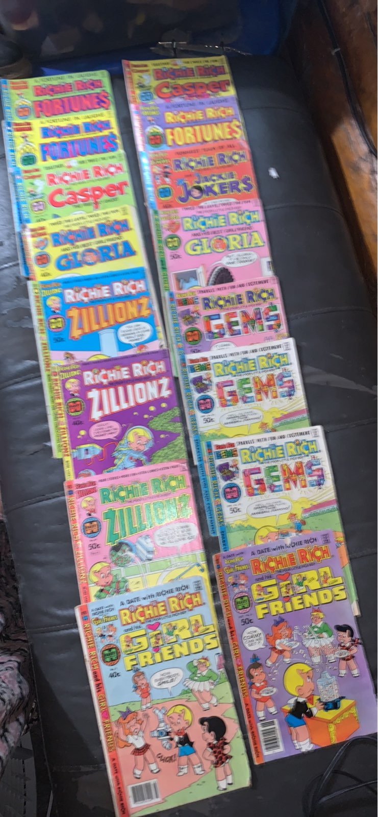 16 Ritchie rich comic books