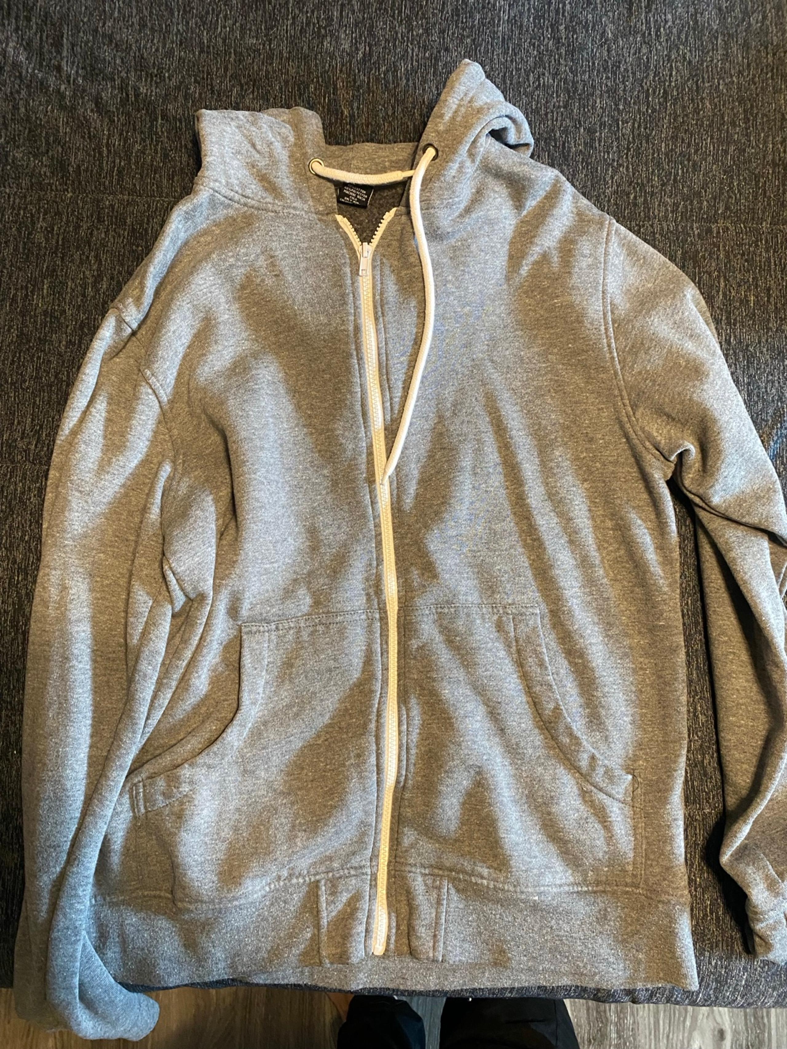 Grey zine zip up