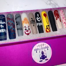 IT Press-On Nails