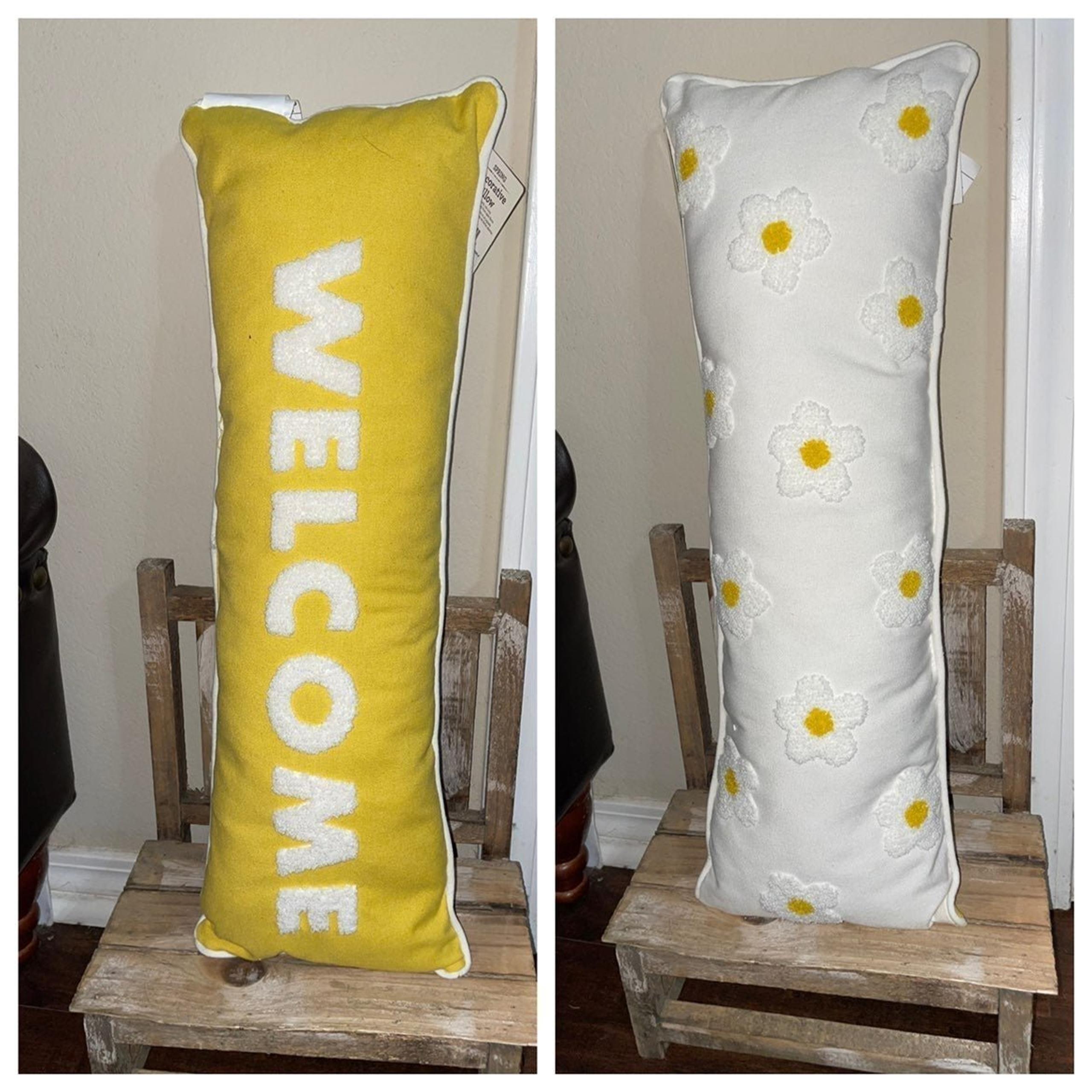Double sided welcome yellow daisy pillow