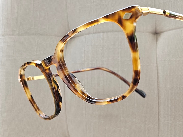 Vogue Eyeglasses/Sunglasses Brown Tortoise VO5431 52[]21 145 Unisex Glasses