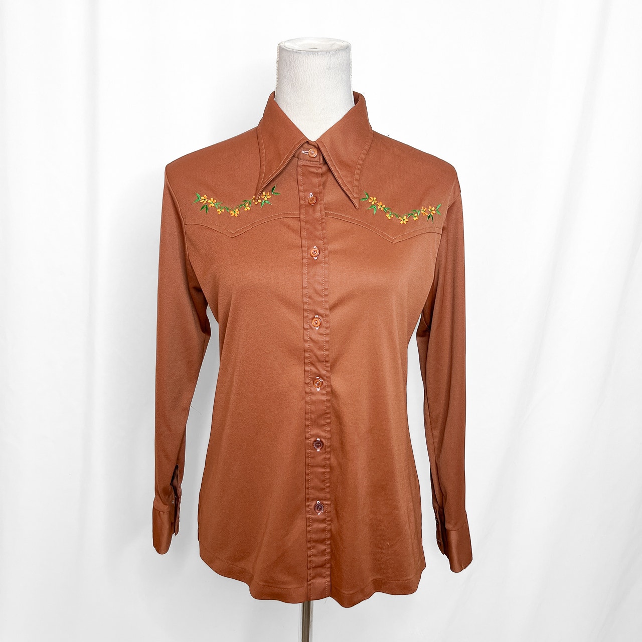 Vintage 70s Floral Embroidered Western Shirt Polyester Dagger Collar Women's L