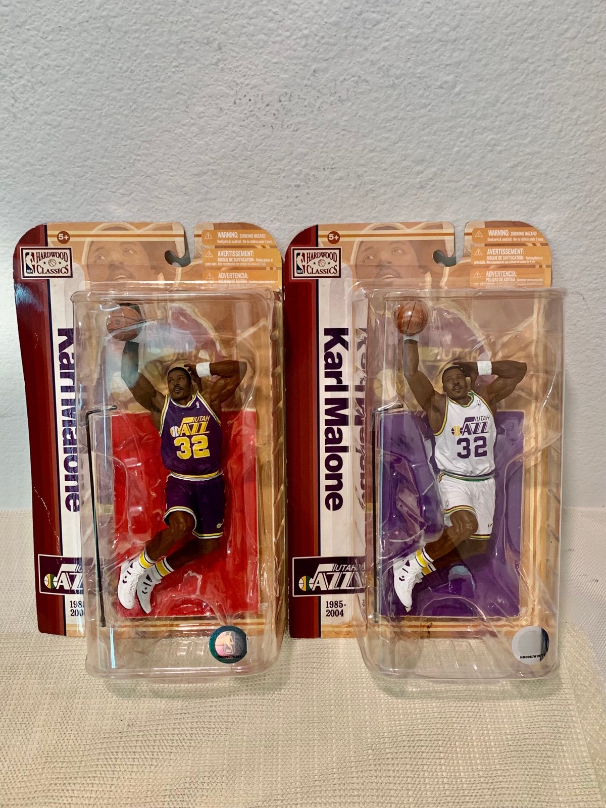 NBA Legends Series 5 Karl Malone 2 Action Figure PLUS VARIANT (2-Pack)