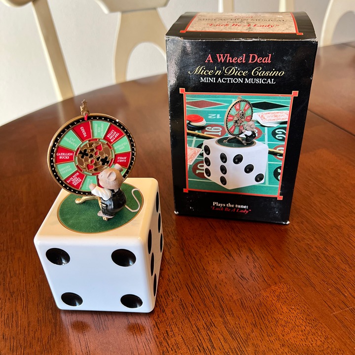 Enesco A Wheel of a Deal Mice n Dice Casino Luck Be A Lady Music Box 277266 NOS